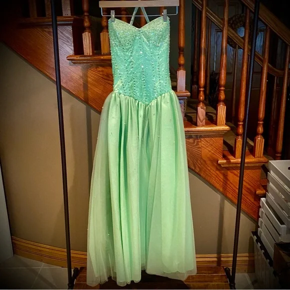 bella formals | Dresses | Apple Green Sweetheart Sequin Tulle Ballgown Dress 4 | Poshmark bella formals | Dresses | Apple Green Sweetheart Sequin Tulle Ballgown Dress 4 | Poshmark